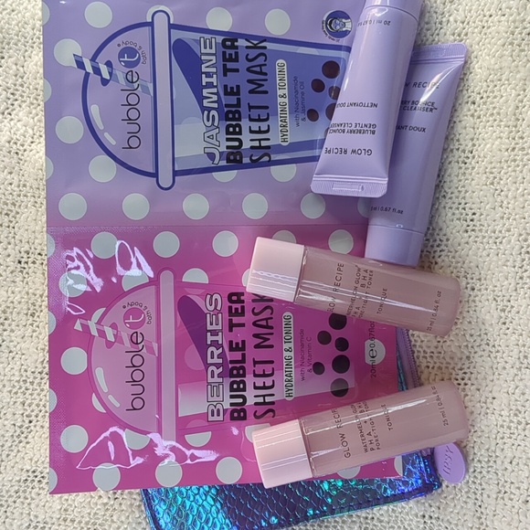 Glow Recipe Toner/Cleanser/Bubble T Face Mask Bundle - Picture 14 of 14